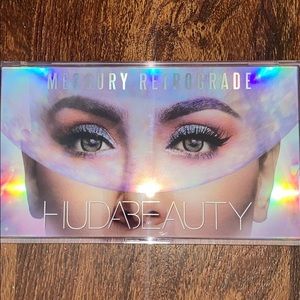 Huda Beauty Mercury Retrograde palette
